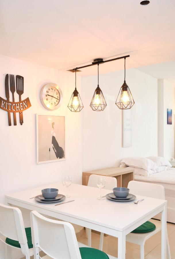 Ferienwohnung Sunny Sea View Studio Herzelia Exterior foto