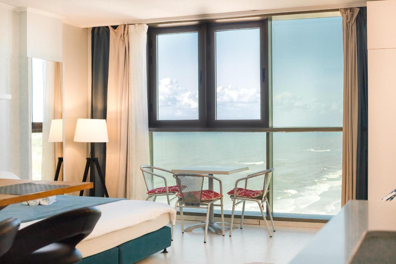 Ferienwohnung Sunny Sea View Studio Herzelia Exterior foto